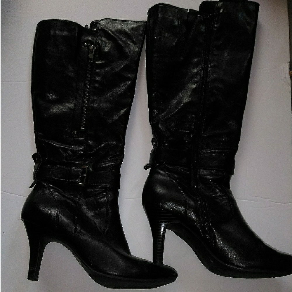NWOT White Mountain Heeled Boots - Picture 4 of 4